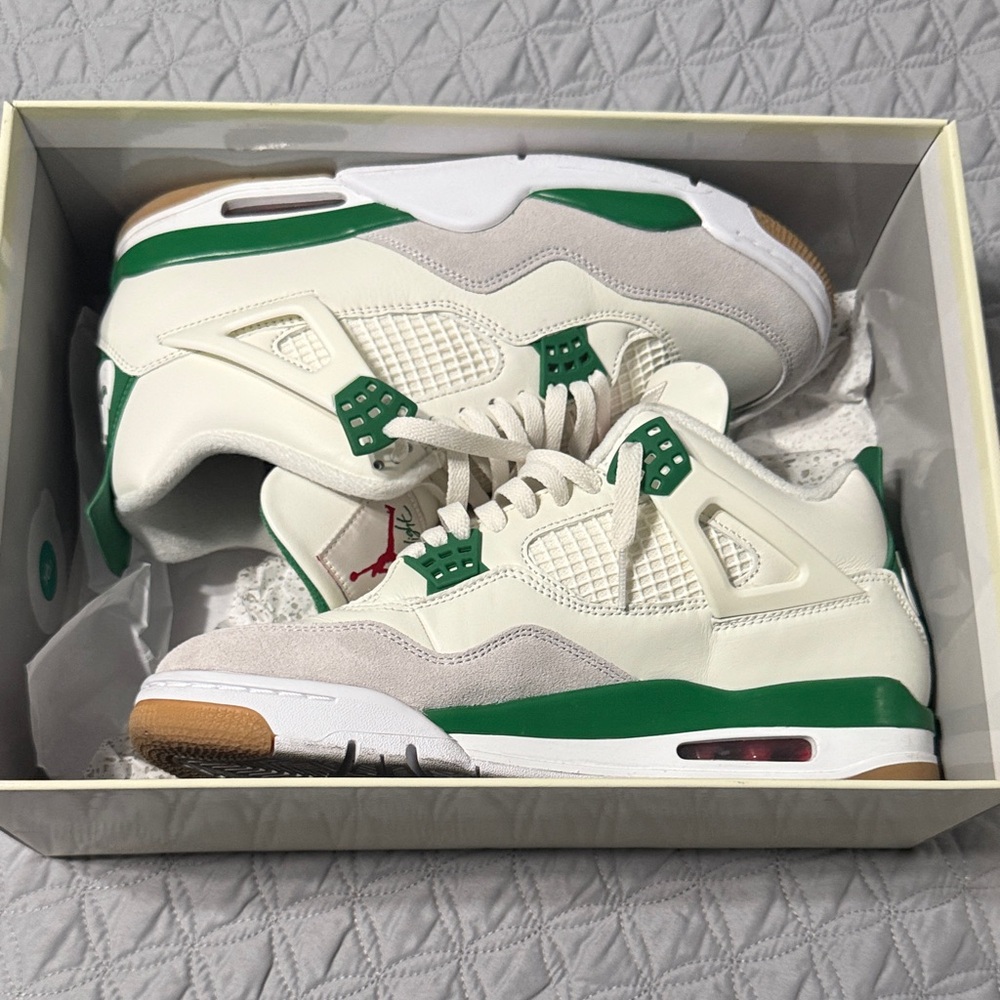 Pine Green Jordan 4 Sb